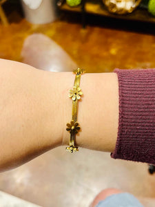 Non-Tarnish SS Gold Daisy Chain Bracelet