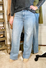 Load image into Gallery viewer, Judy Blue High Waisted Retro Wide Leg Medium Wash Jeans
