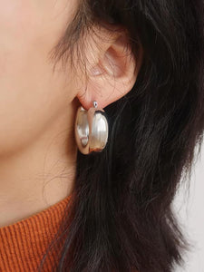 Non-tarnish Classic U Hoop Hollow Earrings