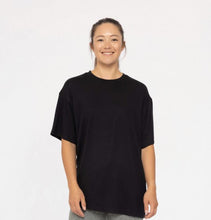 Load image into Gallery viewer, Black Brushed Hacci Loosefit Tee
