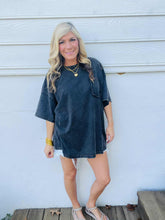Load image into Gallery viewer, Easel Oversized Faux Pocket Tee
