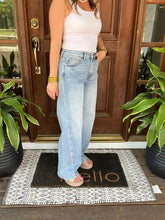 Load image into Gallery viewer, Judy Blue High Waisted Rigid Magic Twisted Side Seam Jeans
