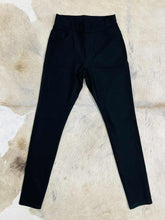 Load image into Gallery viewer, Black Babysuede Capri Leggings
