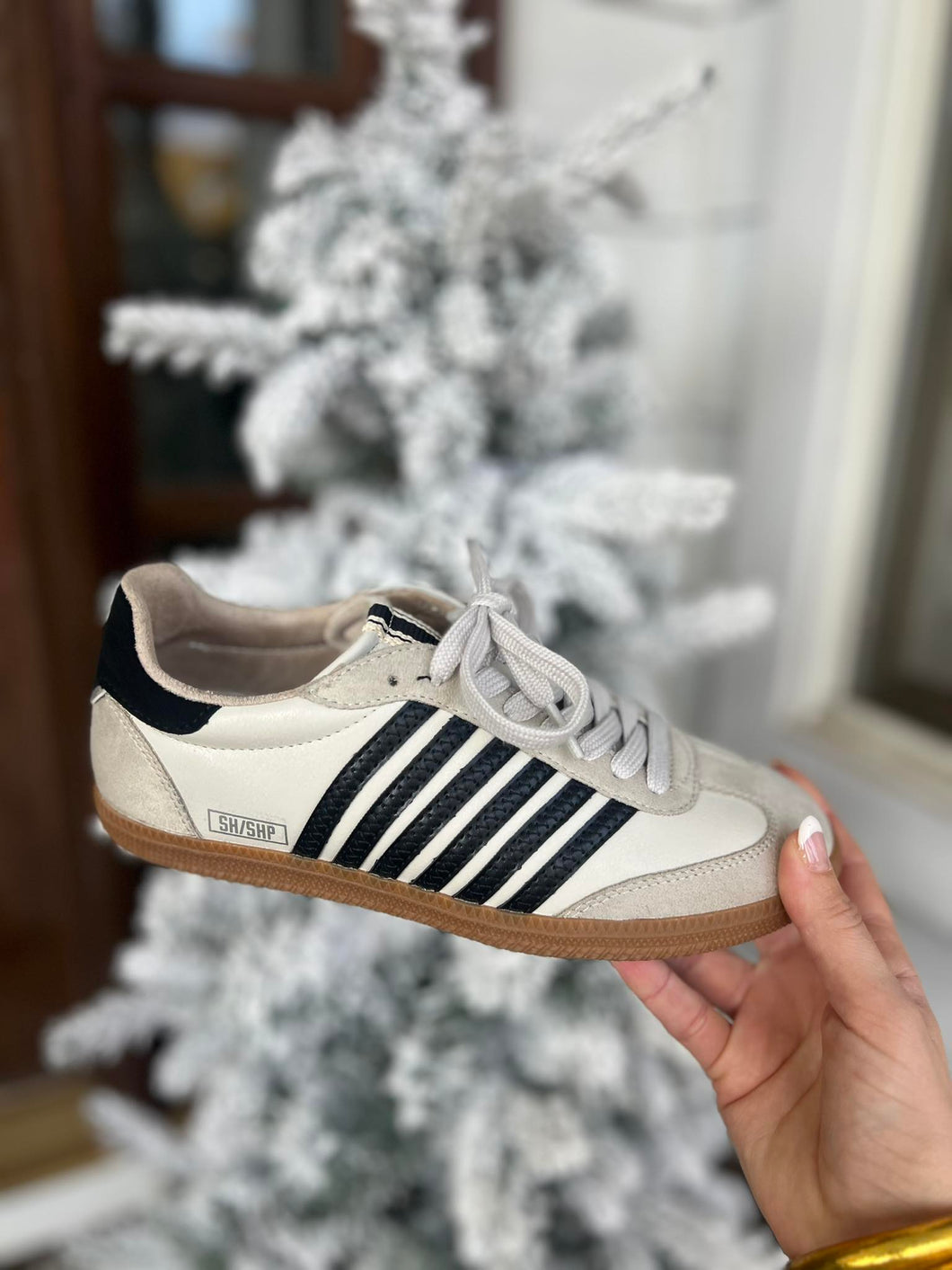 Stevie Black by Shu Shop