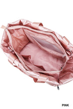 Load image into Gallery viewer, Puffy Quilted Waterproof Travel Bag
