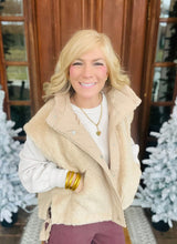 Load image into Gallery viewer, Sherpa Side Bow Lined Tie Vest
