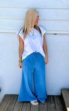 Load image into Gallery viewer, White Mineral Wash Relaxed Fit Muscle Tee
