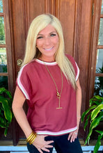 Load image into Gallery viewer, Gold Chunky Toggle Clasp Lariat Necklace

