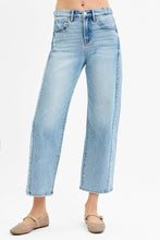 Load image into Gallery viewer, Light Wash Risen Slight Barrel Crop Jeans
