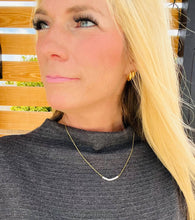 Load image into Gallery viewer, Pearl Train Hypoallergenic Necklace
