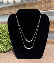 Load image into Gallery viewer, Pearl Train Hypoallergenic Necklace
