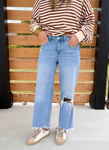 Load image into Gallery viewer, Vervet Light Wash Distressed Crop Jeans
