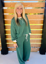Load image into Gallery viewer, Hunter Green Raised Ribbed Contrast Detail Top/Pants Set by Zenana
