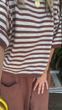 Load and play video in Gallery viewer, Elastic Waistband Barrel Joggers
